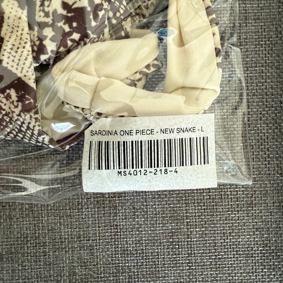 Monday Swimwear Sardinia One Piece - Picture 2 of 4